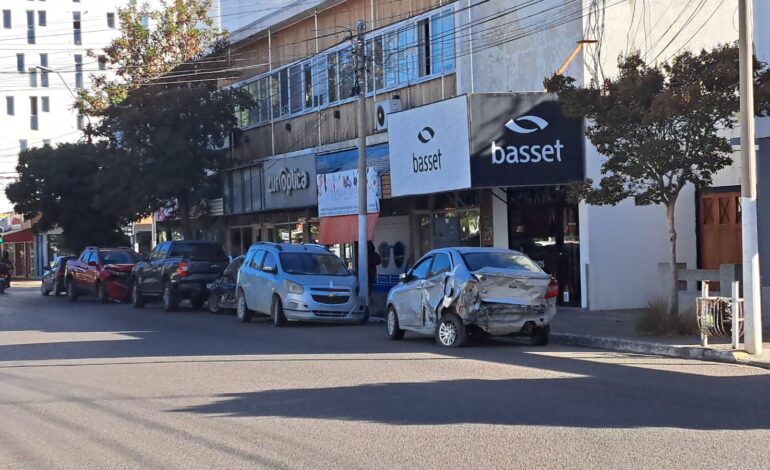 ¿NO HAY UN LUGAR PARA LOS VEHICULOS SINIESTRADOS?