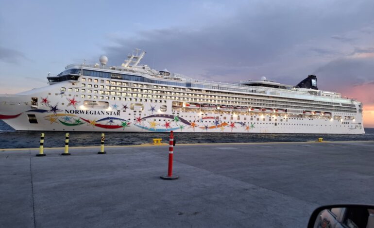NUEVA ESCALA DE EL NORWEGIAN STAR