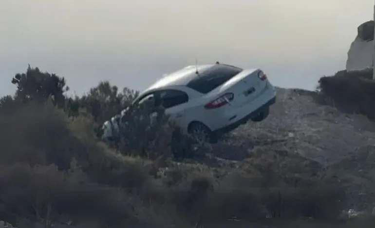 EBRIO QUIZO EVITAR UN CONTROL EN PLAYA PARANA Y TERMINO VARADO