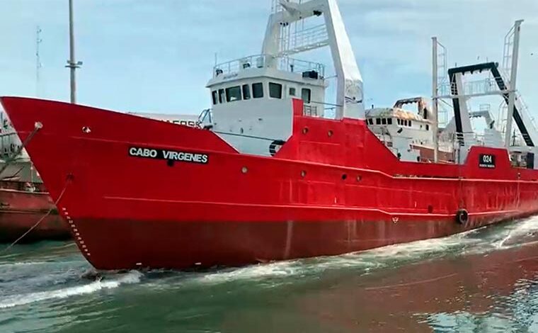 Contaminación en el Muelle Storni: Red Chambers entregará 5 mil kilos de merluza a comedores
