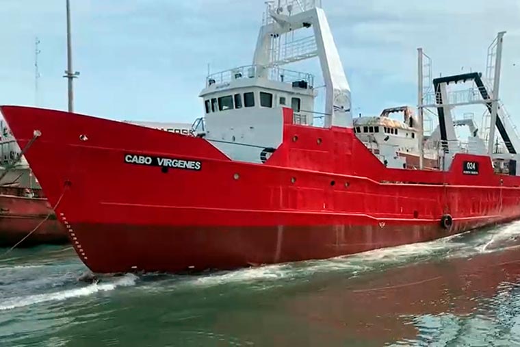 Contaminación en el Muelle Storni: Red Chambers entregará 5 mil kilos de merluza a comedores