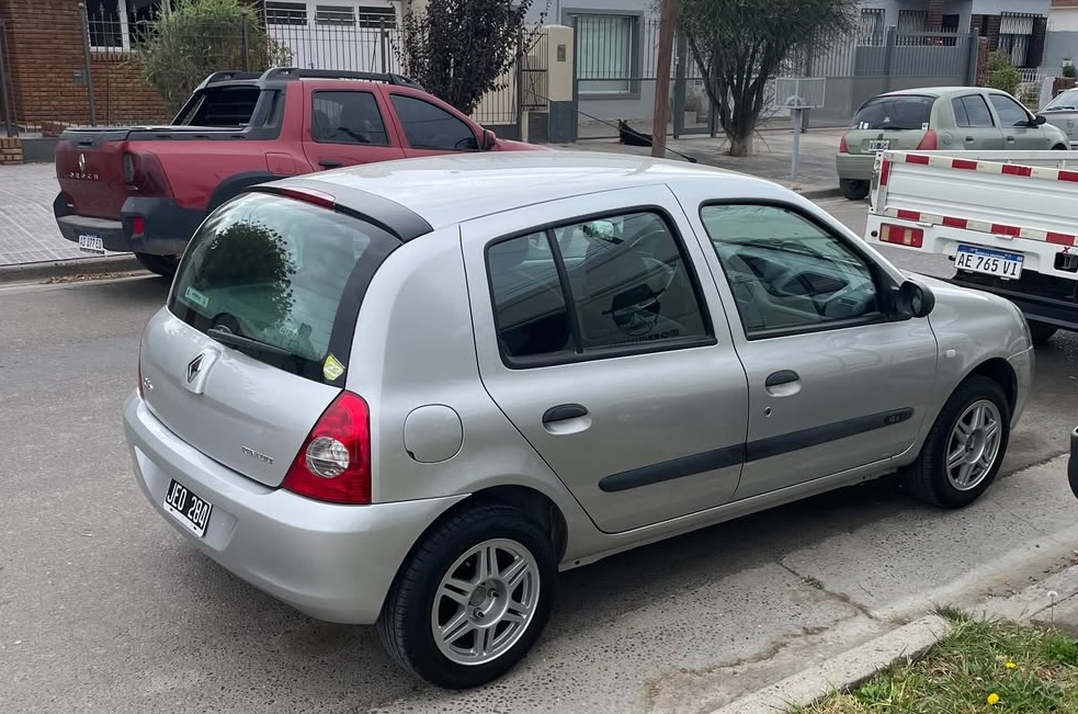 ROBO DE AUTO EN BARRIO SUR