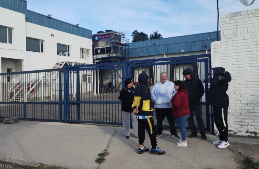 CRISIS PESQUERA: DESPIDOS Y FALTA DE PAGO