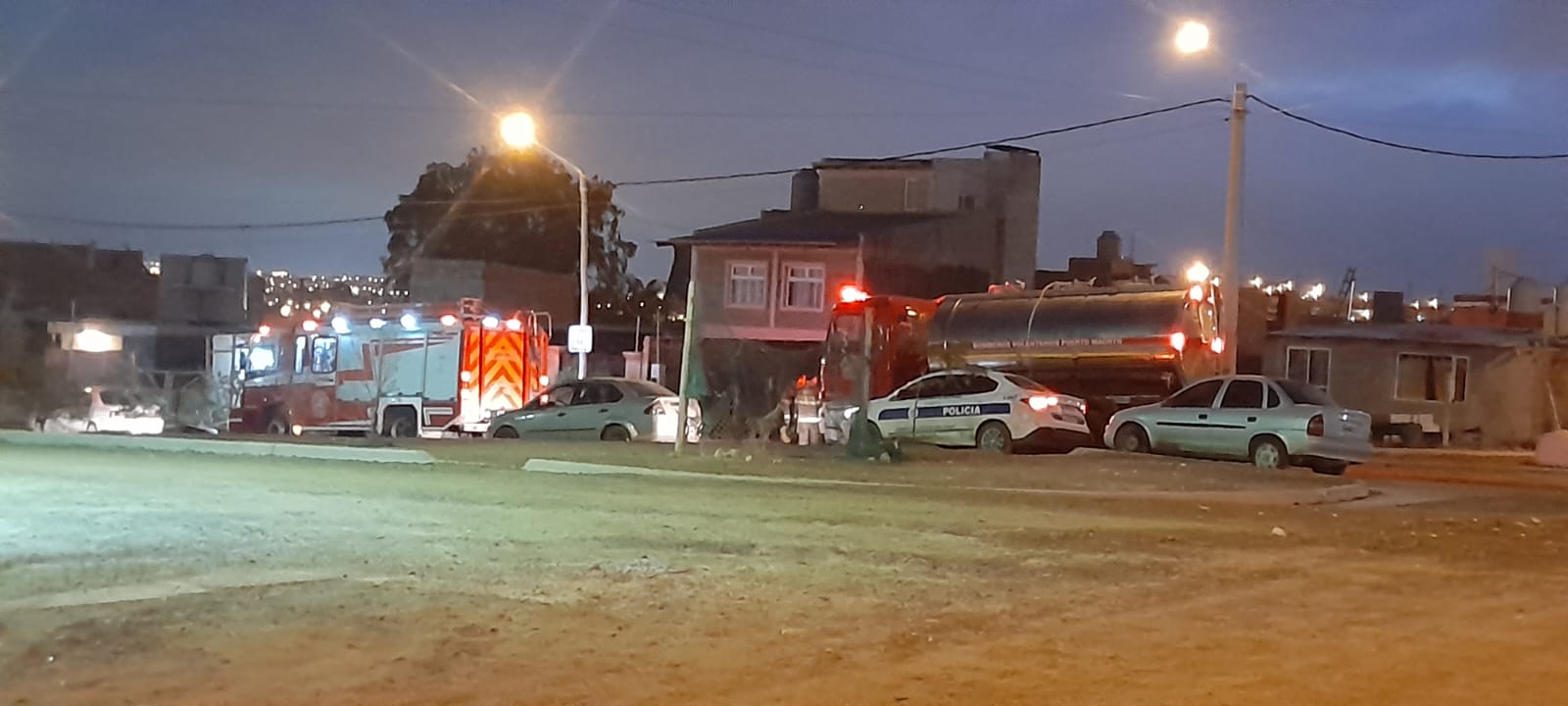 UN HOMBRE MURIÓ CALCINADO TRAS INCENDIARSE EL COLECTIVO EN EL QUE VIVÍA