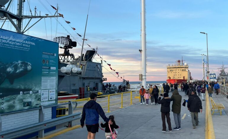 MILES DE VISITANTES EN EL ROMPEHIELOS
