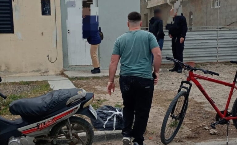 LADRON DE MOTO ATRAPADO