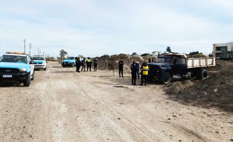 DETECTAN EXTRACCIÓN ILEGAL DE ÁRIDOS GRACIAS AL AVISO DE VECINOS