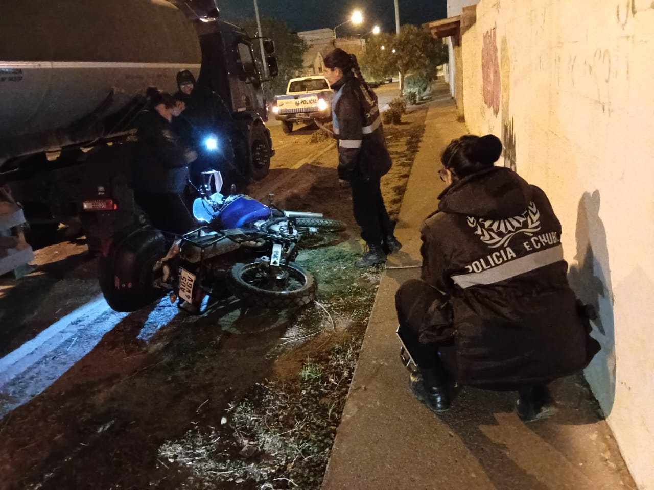 ROBARON LA MOTO Y LA DEJARON
