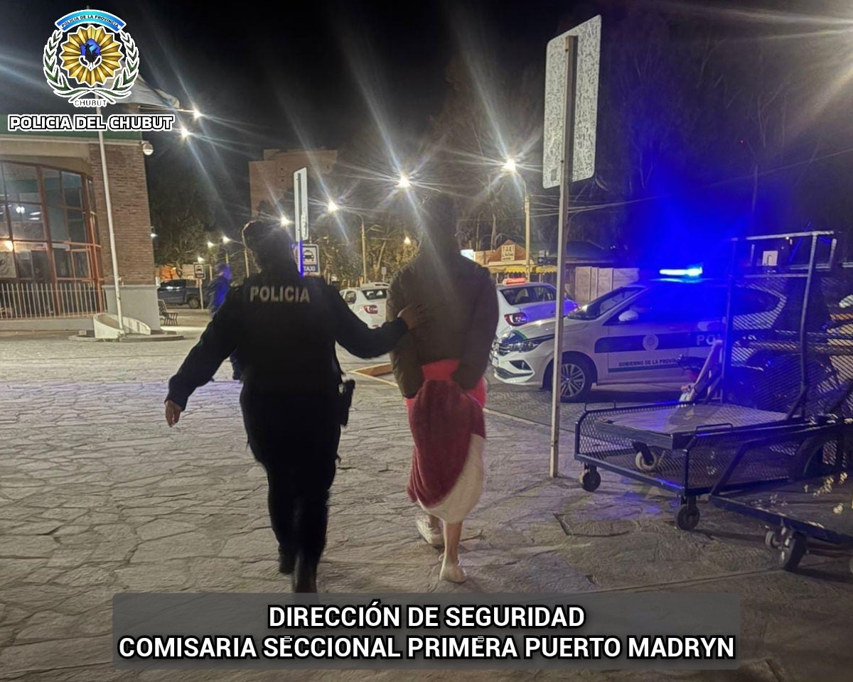 MUJER QUEDO DETENIDA POR PEDIDO DE CAPTURA