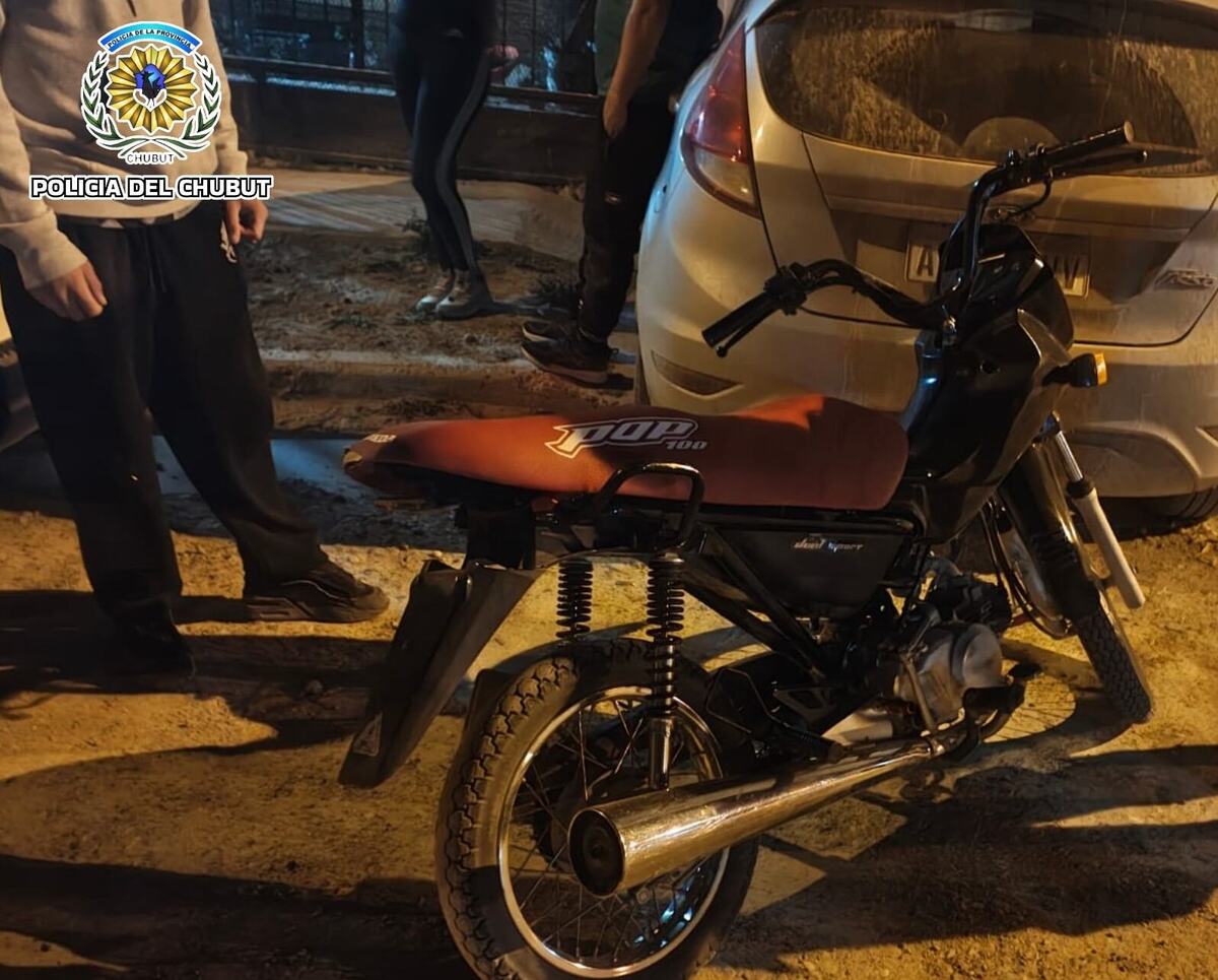 VECINOS HEROES FRUSTRAN ROBO Y ENTREGAN AL LADRON