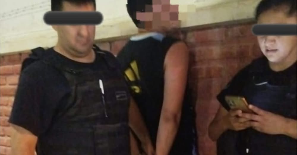 DOS LADRONES VIERON UNA MOTO ESTACIONADA Y TERMINARON MAL