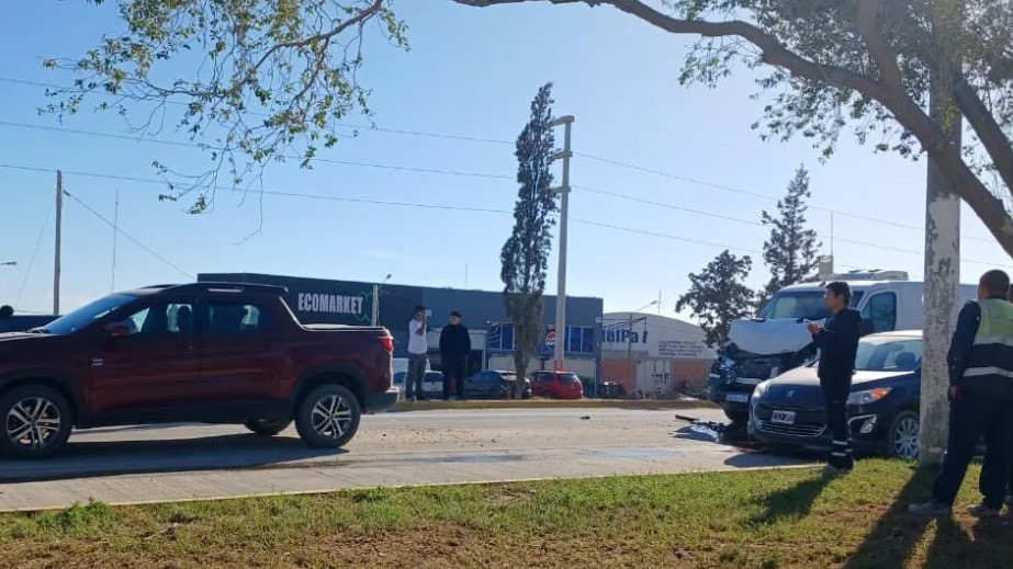 VIOLENTO CHOQUE EN  20 DE JUNIO Y GALES