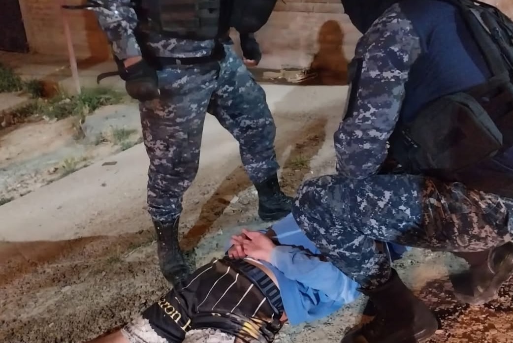 ROBO BEBIDA Y TERMINO EN LA COMISARIA