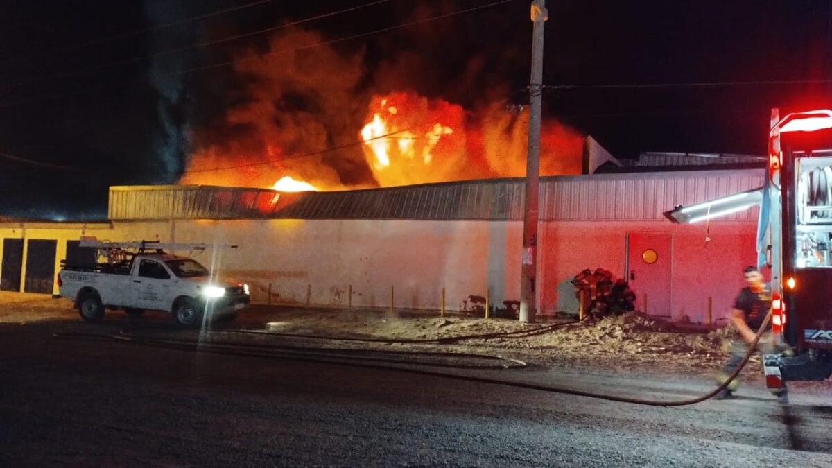 INCENDIO EN PESQUERA