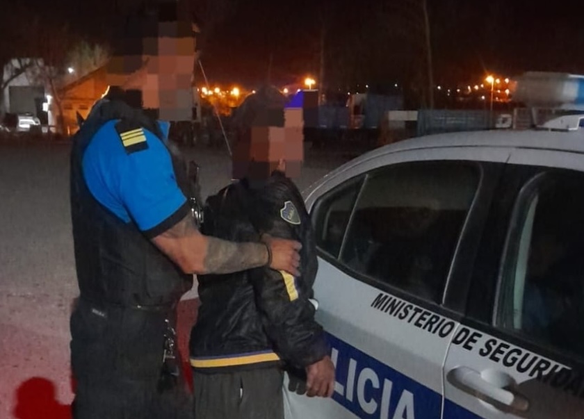 QUERIA ROBAR CERVEZA PERO ERAN ENVASES VACIOS