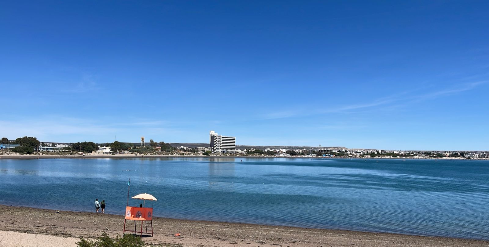 FINDE LARGO DE PLAYA