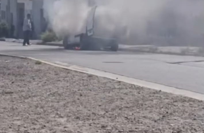 SE PRENDIO FUEGO UN VEHICULO