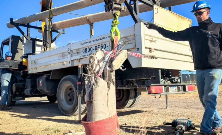 VIOLENTO CHOQUE: EL CONDUCTOR SE FUGO