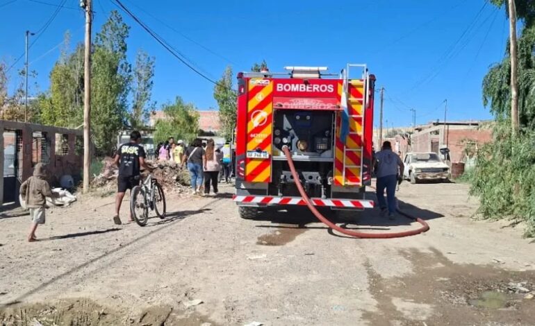 INCENDIO EN UNA CASA Bº PERON, SE ENCONTRARON DOS PERROS MUERTOS