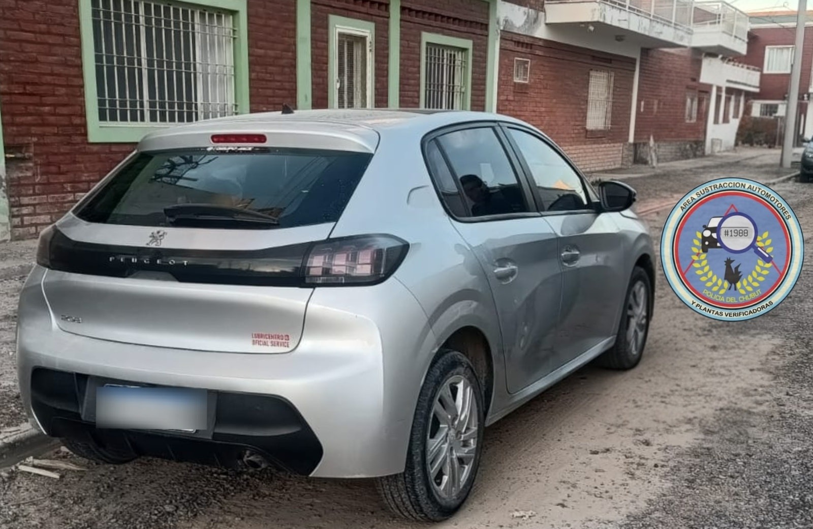 SE ENCONTRO AUTO ROBADO