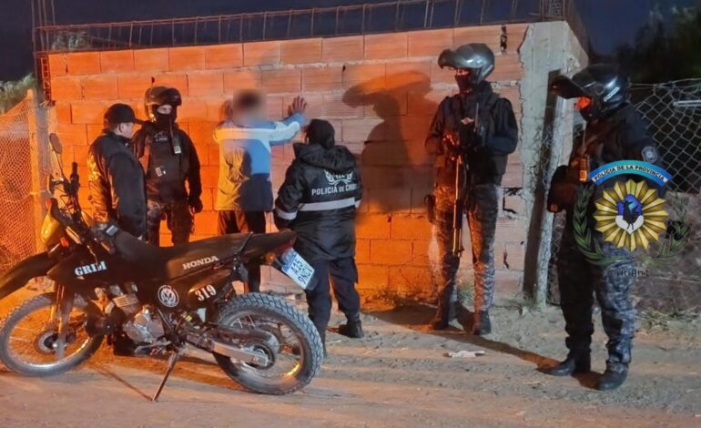 OTRO  JOVEN CON PEDIDO DE CAPTURA DURANTE CONTROL POLICIAL