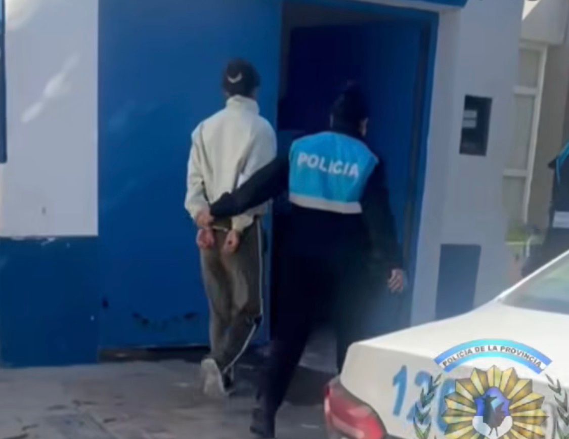 LA RECONOCIERON EN EL CENTRO Y QUEDO DETENIDA