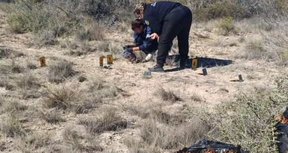 ENCUENTRAN A UN HOMBRE BALEADO EN EL CAMPO