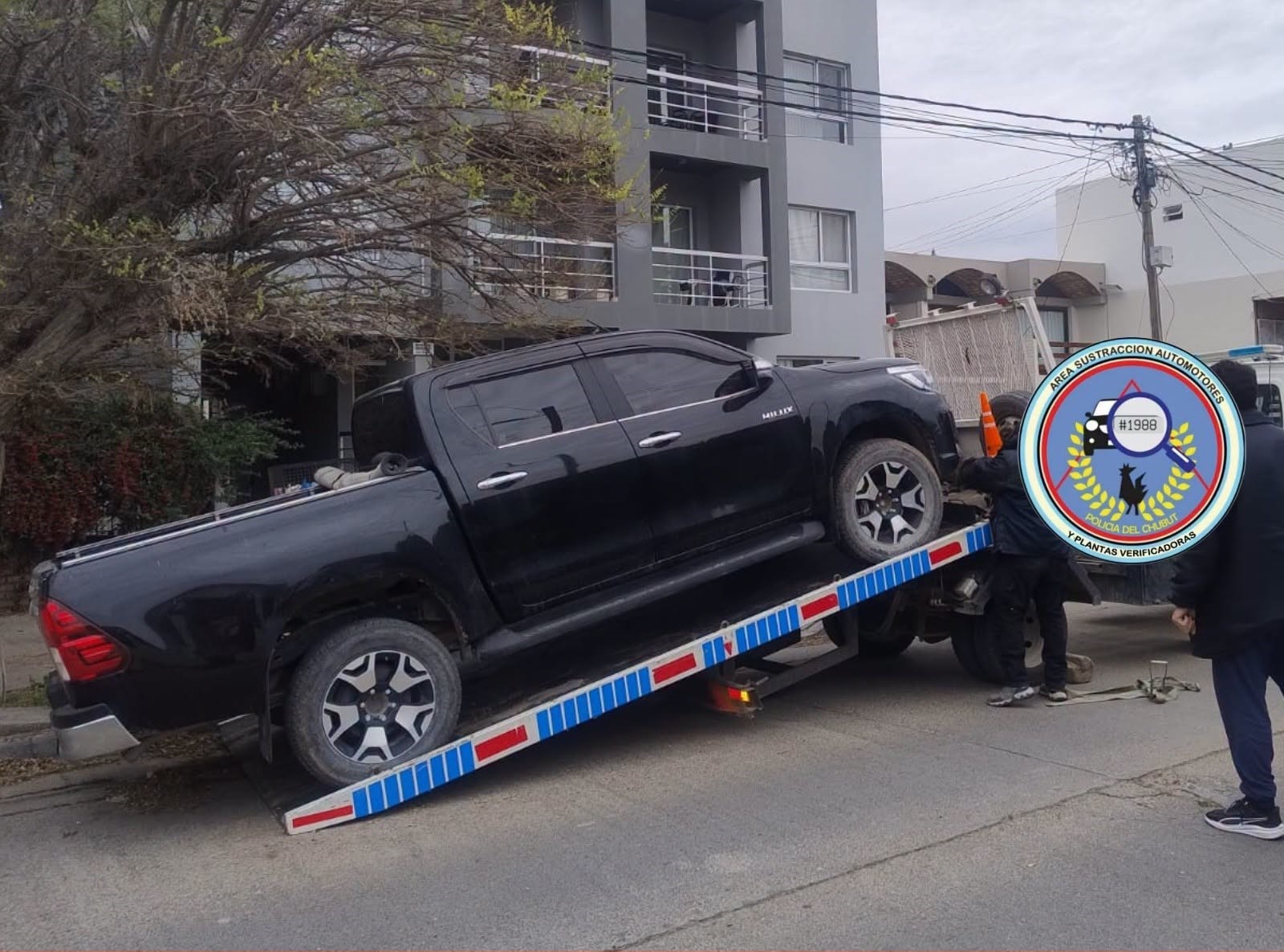 HALLAN TOYOTA HILUX “GEMELA”