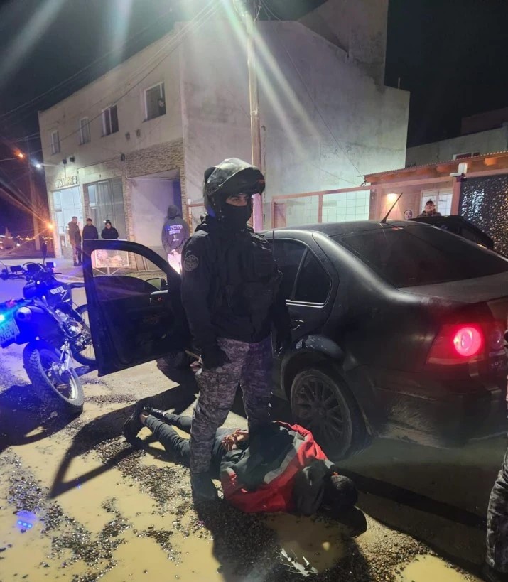 TRES DELINCUENTES QUEDARON DETENIDOS