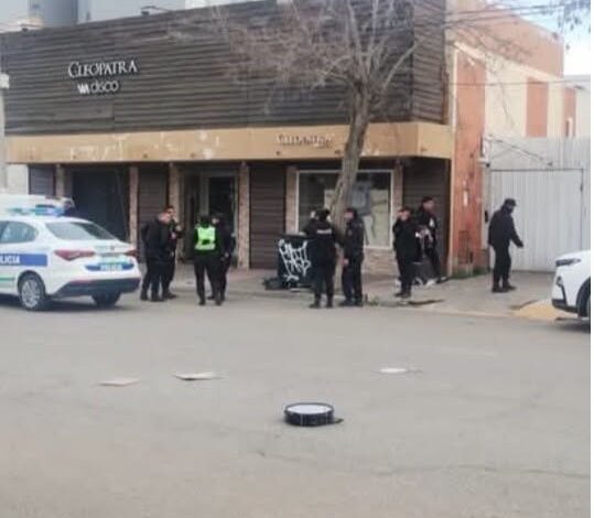 OTRO DIA DE MARCHA POR BRUCE: INCIDENTES Y 13 DETENIDOS