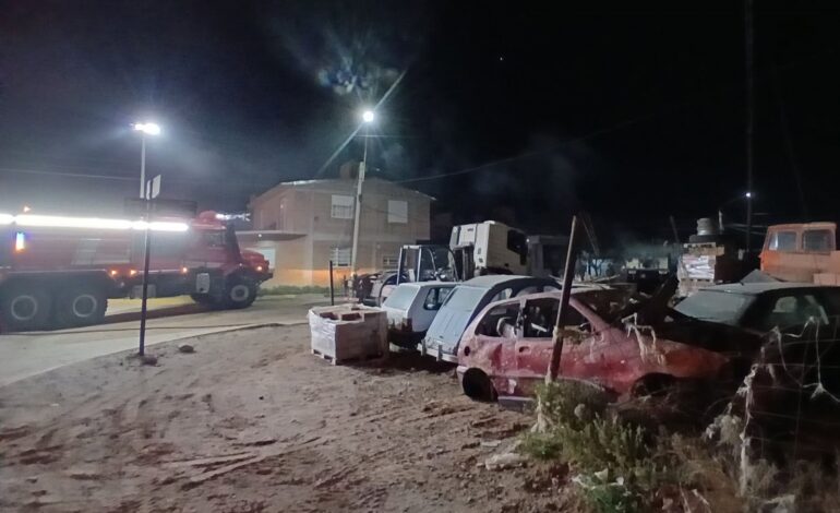 INCENDIO DE UN CAMIÓN Y UN MOTOCICLISTA HERIDO: DOS HECHOS QUE MOVILIZARON A BOMBEROS