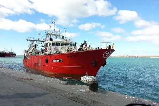 OTRO GOLPE PARA LA FAMILIA MARÍTIMA: FALLECIÓ UN TRIPULANTE DEL ARBUMASA XVII AL LLEGAR A PUERTO