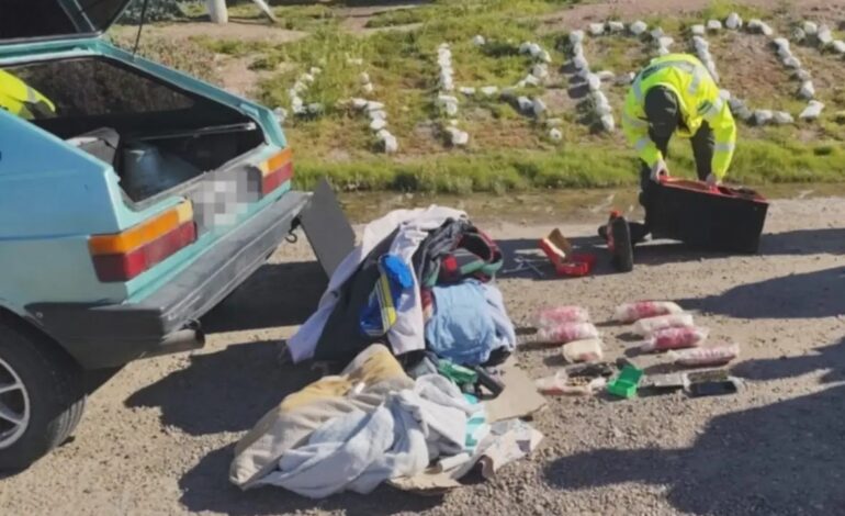 VENÍAN A MADRYN CON COCAÍNA, MARIHUANA Y UNA PISTOLA