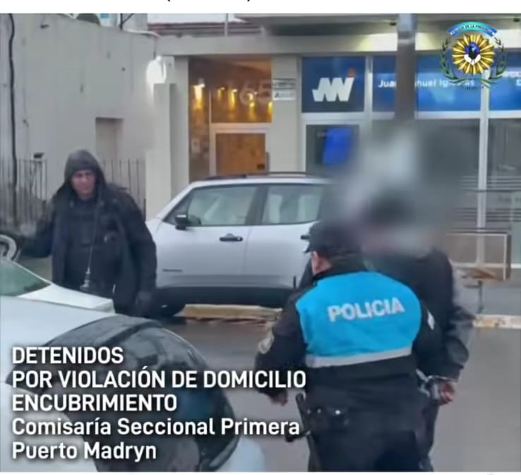 DISCUTÍAN EN UNA CASA Y TERMINARON LOS CUATRO PRESOS